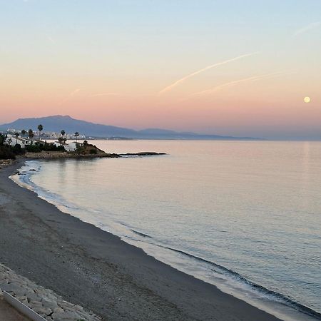 Beachfront, Top Floor Corner 2-Bed, Estepona Paseo Apartment Exterior photo
