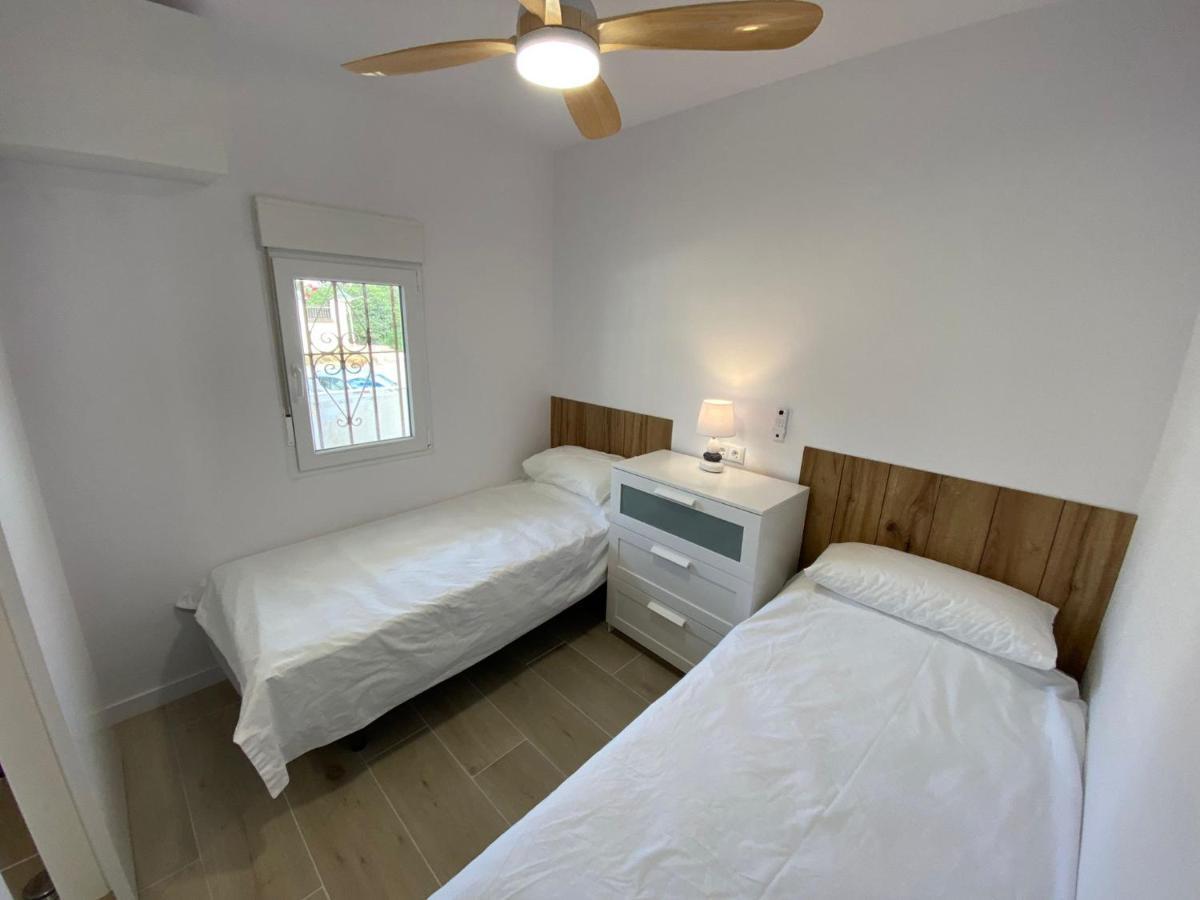 Beachfront, Top Floor Corner 2-Bed, Estepona Paseo Apartment Exterior photo