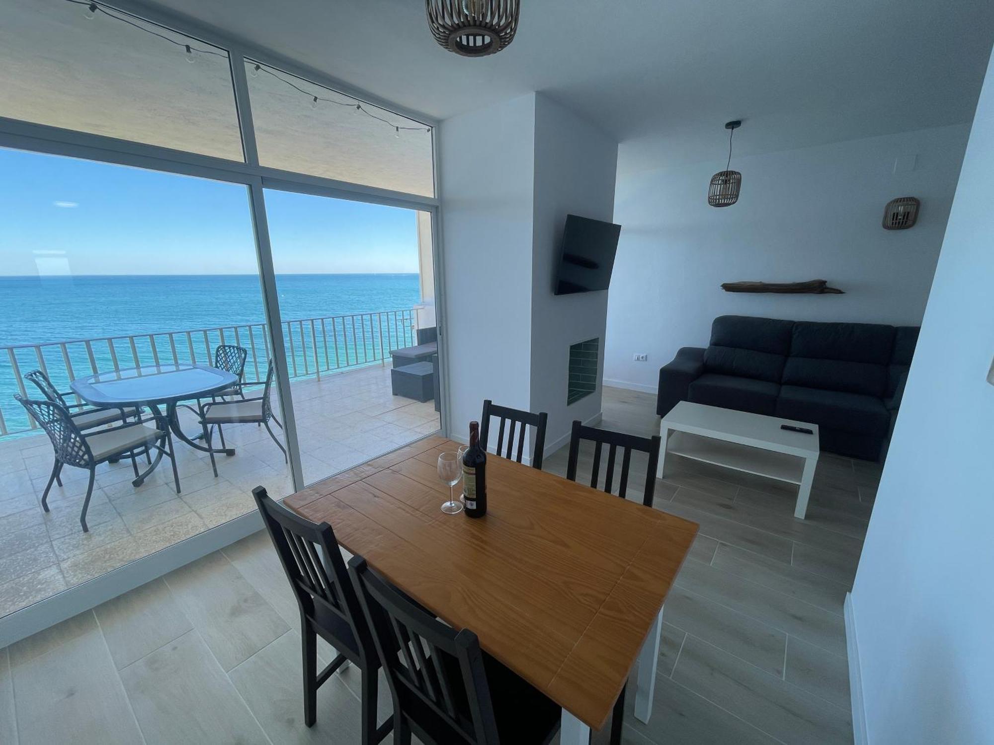 Beachfront, Top Floor Corner 2-Bed, Estepona Paseo Apartment Exterior photo